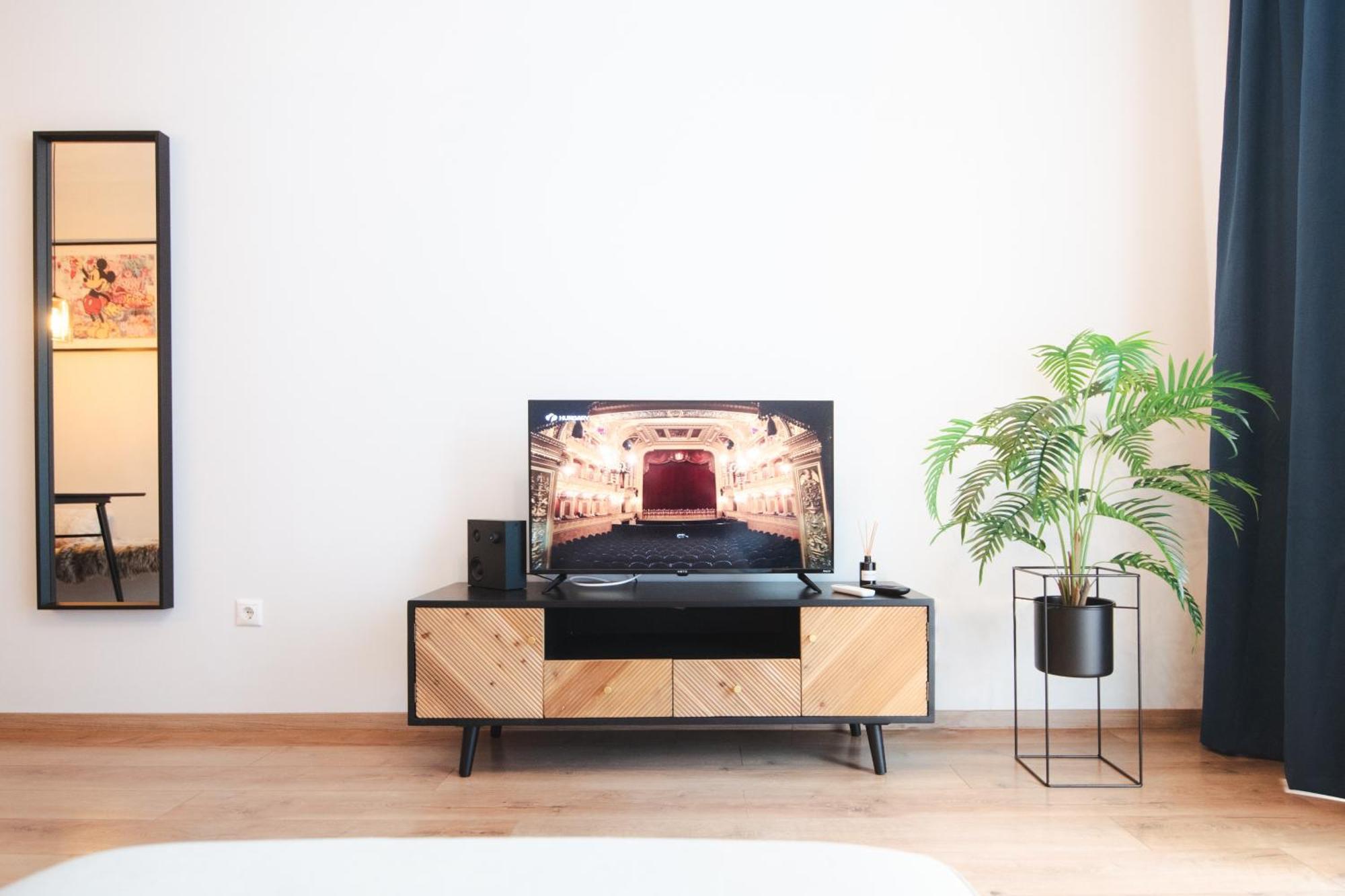 Gr8 Garden - 48sqm - Free Parking Lejlighed Budapest